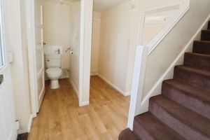 DE VERE ESTATE- click for photo gallery